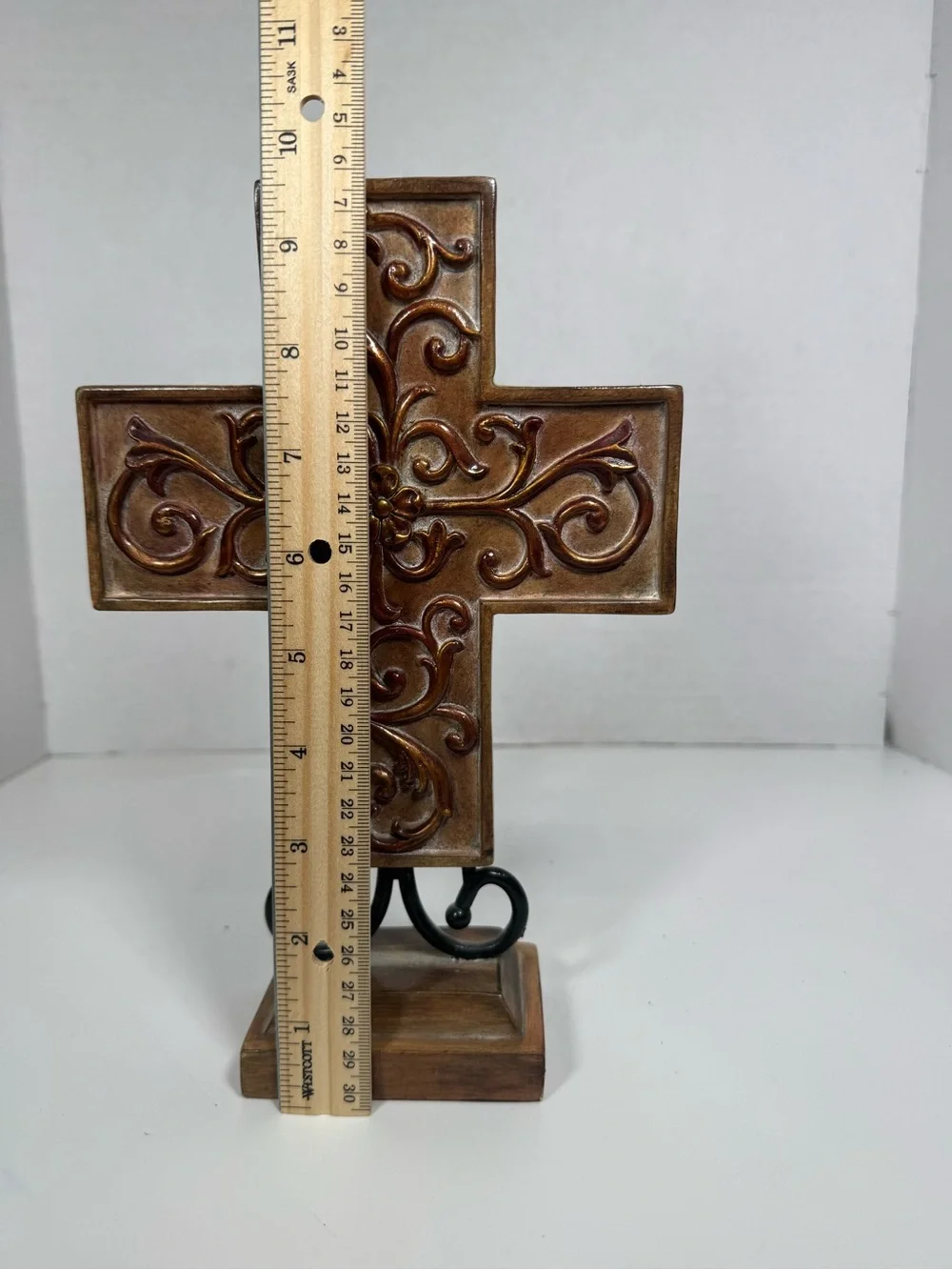 Southern Living T Home Jubulation Cross Brown Ornate Cross Table Accent
